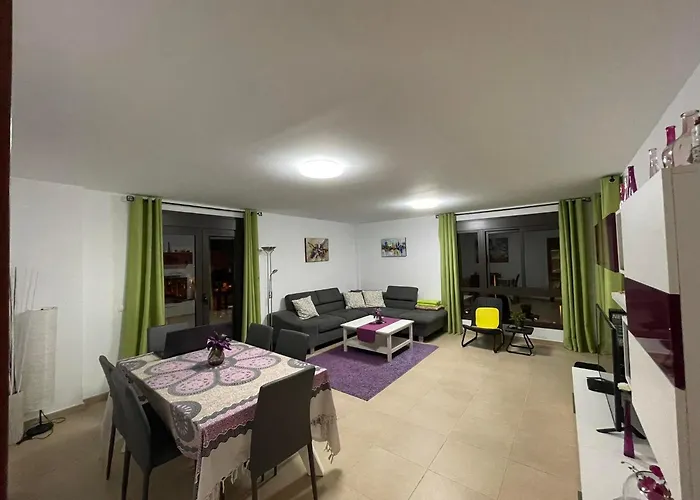 Mar El Mocan 2-bedroom Appartement